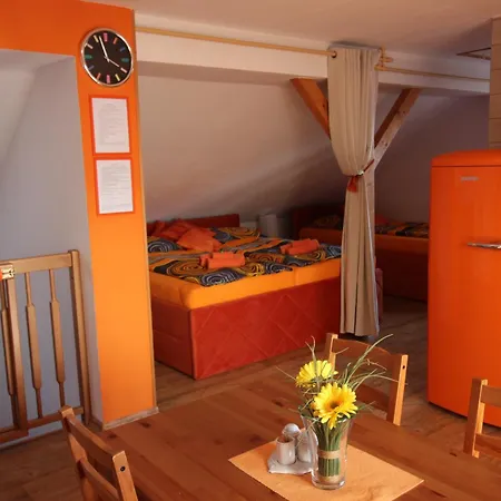 Orange Loft Appartement Kájov